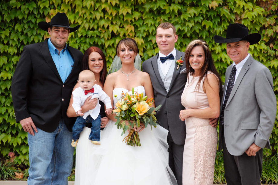 Texas family photo wedding Bella Vita Ranch Stephenville